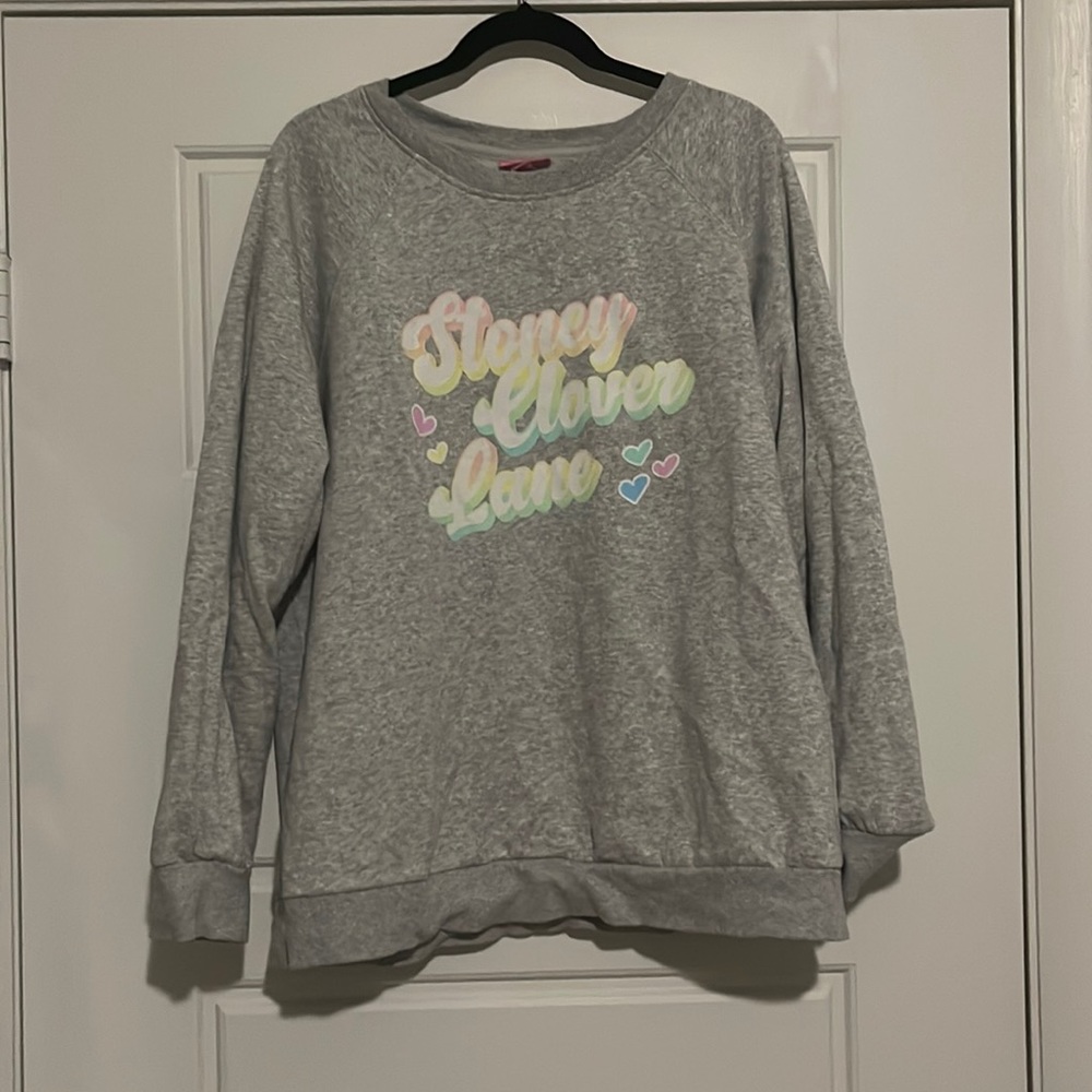 Sweatshirt